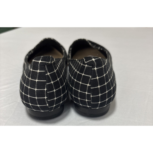 Sole Society Women's 8.5 Black White Slip On Flats Point Toe Academia Preppy - Picture 4 of 7